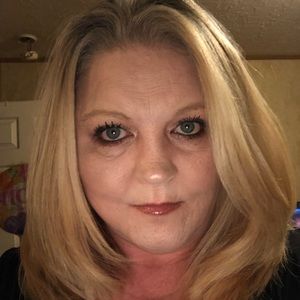 Meet your Posher, Bobbie